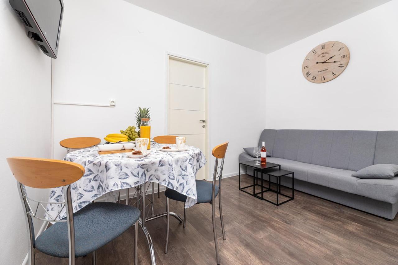 Apartments Aisa* Countryside Holiday Just 500M From The Beach! Krk Town Bagian luar foto