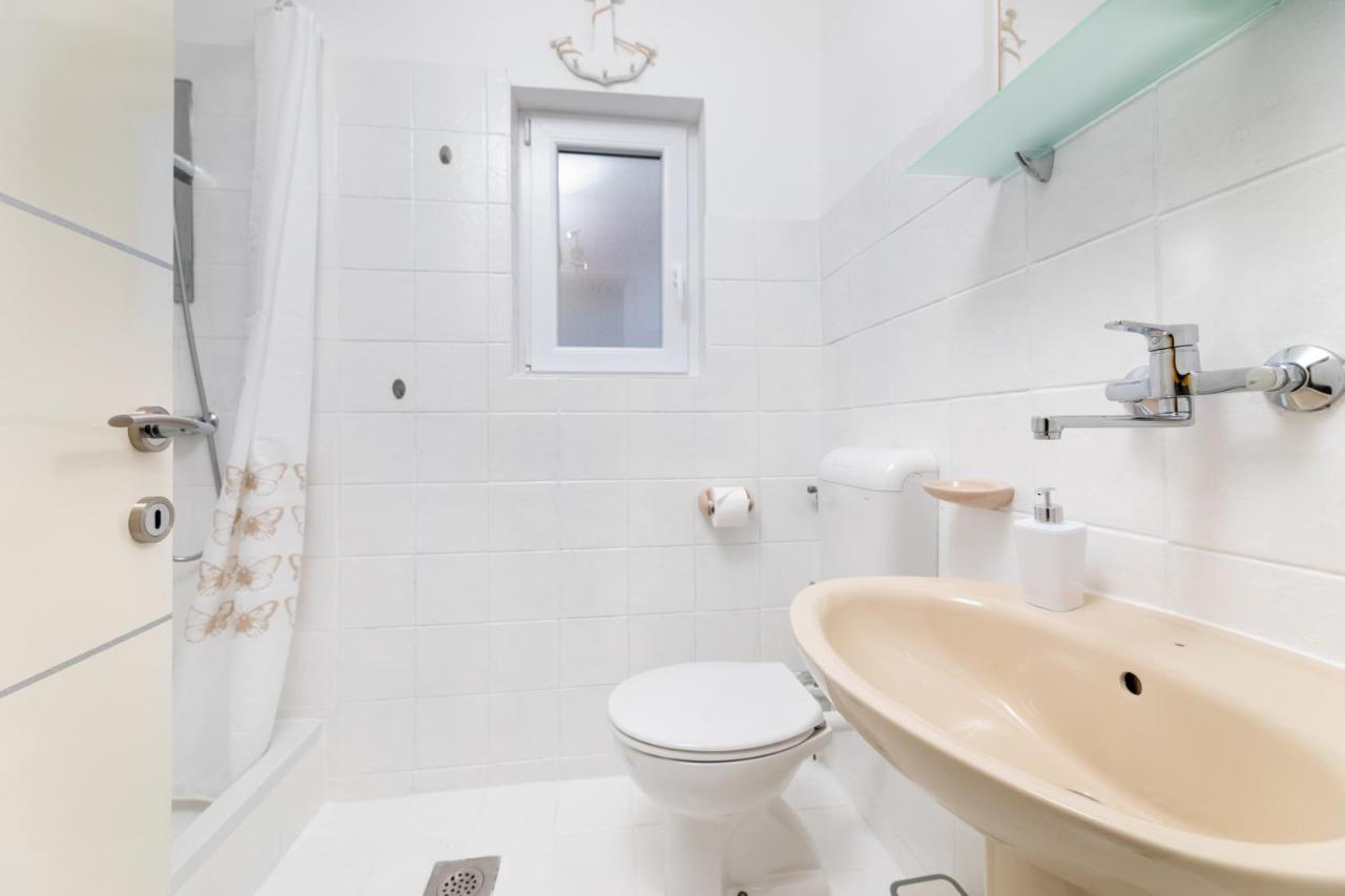 Apartments Aisa* Countryside Holiday Just 500M From The Beach! Krk Town Bagian luar foto